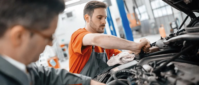 mechanic-under-the-hood