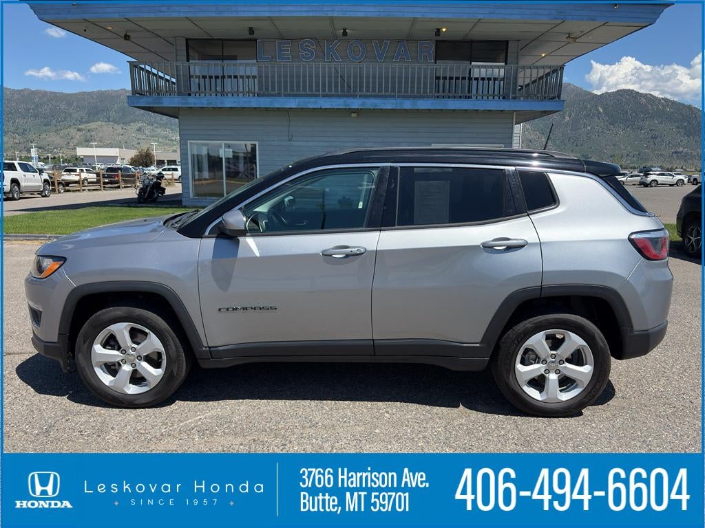 2018 Jeep Compass Latitude in Billet Silver Metallic Clearcoat — front three-quarter view